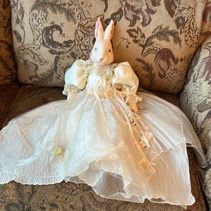Bunny rabbit with dress